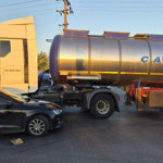 Ayvalık’ta Tır ile Otomobil Çarpıştı: 6 Yaralı