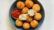 Çıtır Cheddarlı Patates Topu Tarifi