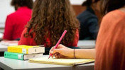 Üniversite Bursu Veren Kurumlar 2025: TEV, KYK, VGM ve Kızılay Ne Kadar Burs Veriyor?