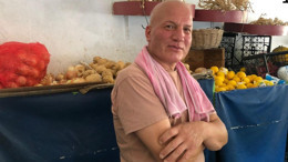 "Tezgahta Satılan Salatalıkları Soyup Satardım"