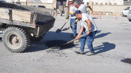 Burhaniye Sanayi Sitesi’nde Asfalt Yama Çalışmaları Başladı