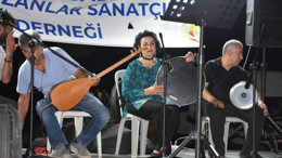 Altınkum Sahilinde Unutulmaz Konser