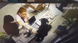 Balıkesir'de Bilezikleri "Tırnakçılık" Yöntemiyle Çaldı
