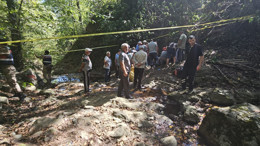 Fındık Topluyordu! Dehşet Yamaç Paraşütü ile Geldi