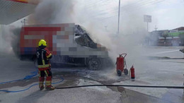 Balıkesir’de akaryakıt istasyonunda araç yangını