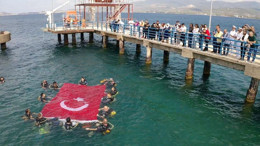 Engelliler, 30 Ağustos Zaferi için su altı dalışı yaptı