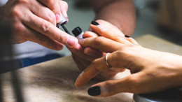 Balıkesir’in Tırnak Modasında Kahve Tonları Yükselişte