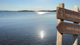 Maden Adası Yolunda Sıradışı Sahil