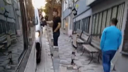 Park tartışması kavgaya dönüştü: Sürücünün tehdidi kameraya yansıdı