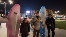 Paşa Camii Meydanı’nda köpekbalığı sürprizi