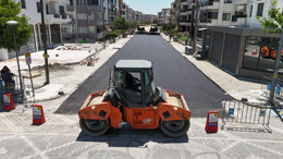 Altıeylül’de Asfalt Mesaisi Aralıksız Sürüyor