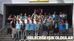 GELECEĞE IŞIK OLDULAR