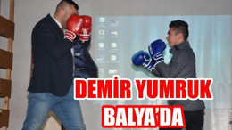 ŞAMPİYON BOKSÖR BALYA’DA ÖĞRENCİLERLE BULUŞTU