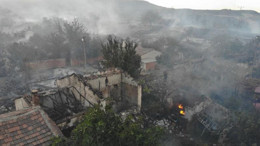 Manisa Yangınında 14 Ev Kül Oldu