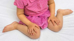 Çocuğunuz Böyle Oturuyorsa Dikkat!