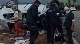 Kontrolden Çıkan Otomobil Takla Attı: Yaralılar Var