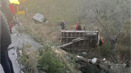 Feci Kaza! Otomobil ve Traktör Çarpıştı