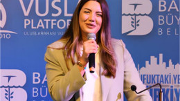 Gazeteci Fulya Öztürk'ten 'Sağol Atam' Filmine Övgü