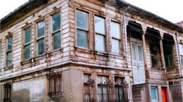 Balıkesir'in Tarihi Sütunlu Konak'ı