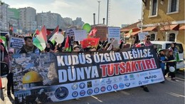 İnsan Hakları Gününde Bandırma'da Filistin İçin Yürüyüş
