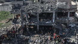 İsrail'in Gazze Şeridi Saldırılarında 40 Filistinli Hayatını Kaybetti