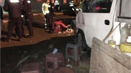 Köfte Ekmekçide Can Pazarı! Tır Müşterilerin Arasına Daldı