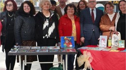 El Yapımı Eserler Burhaniye Meydanı'nda Sergilendi