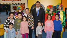Büyükşehir'den Çocuklara Karne Hediyesi