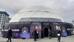 Türkiye'nin ilk uzay yolculuğunu izlemek için planetaryum kuruldu