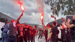 Kuşadasıspor taraftarına taşlı saldırı