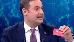 Ahmet Akın'dan 10 Numara Kart