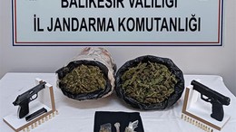 Edremit'te Jandarma Ekiplerinden Narkotik Operasyonu