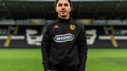 Hull City Abdülkadir Ömür'ü Transfer Etti