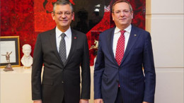 Özgür Özel Ayvalık'a Selam Söyledi