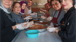 Burhaniye'nin Mutfaklarında Gaziantep Rüzgarı Esiyor