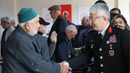 Balıkesir Jandarması Yaşlıları Unutmadı