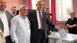 İYİ Partili Turhan Çömez Oyunu Kullandı