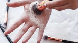 4 Adımla Makyaj Fırçası Temizliği
