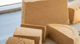 Bigadiç’te Yerli Susamla Gelen Helvanın Tadına Bakan Unutamıyor