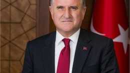 Bakan Bak'tan Kadın Boksörlere Tebrik mesajı