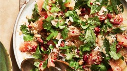 Mayısın Tazeliğiyle Narenciye Salatası Zamanı!