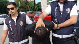 Eşini ve Üvey Oğlunu Bıçakladı Ardından Balıkesir'e Kaçma Planı Yaptı