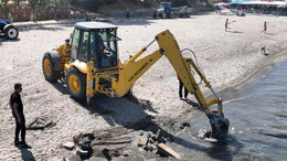 Ören Plajı'nda Metal Temizliği Yapıldı