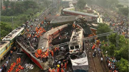 Hindistan’da tren kazası: 8 ölü, 60 yaralı