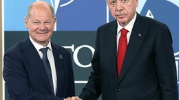 Erdoğan, Almanya Başbakanı Scholz ile Görüştü