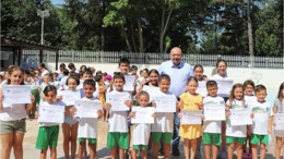 Gönen'de Yüzme Kursu Sertifikaları Sahiplerini Buldu