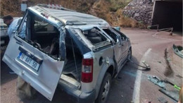 Balıkesir'de Hurdaya Dönen Araçtan Sağ Çıktı!