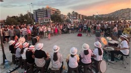 Kepsut’un Genç Müzisyenleri'nden Binlerce Turiste Konser