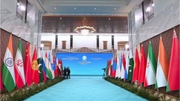 Kazakistan'da Devlet Başkanları Zirvesi Başladı
