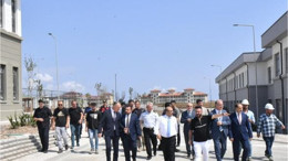 Vali Ustaoğlu Öğrenciler İçin Sahada!